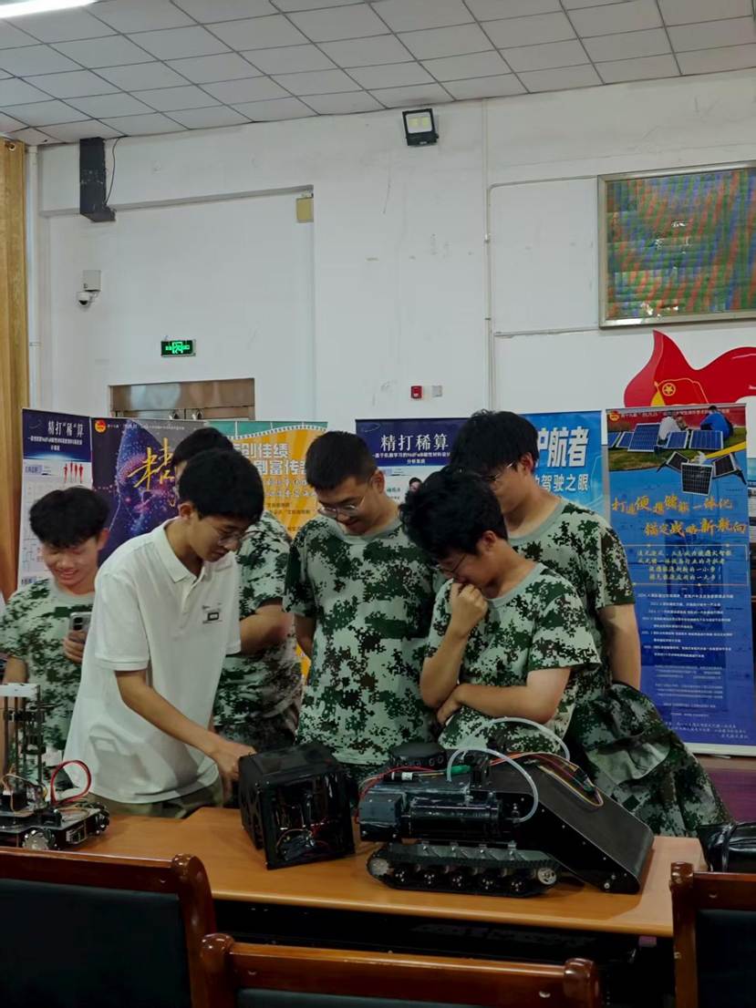 06847cfbe7379bd22e93991833ea8dd7