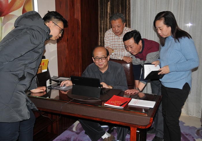 工作会议2.jpg 工作会议2.jpg